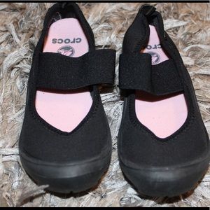 Size 11 LITTLE KID CROC FLATS